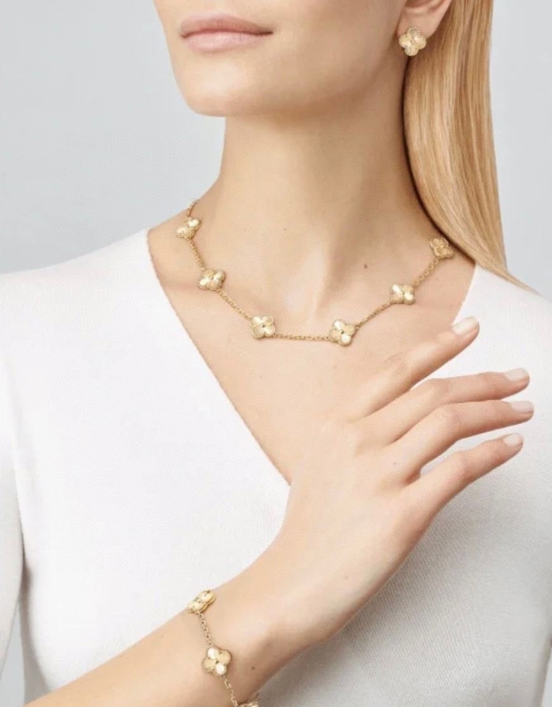 Vca Necklaces